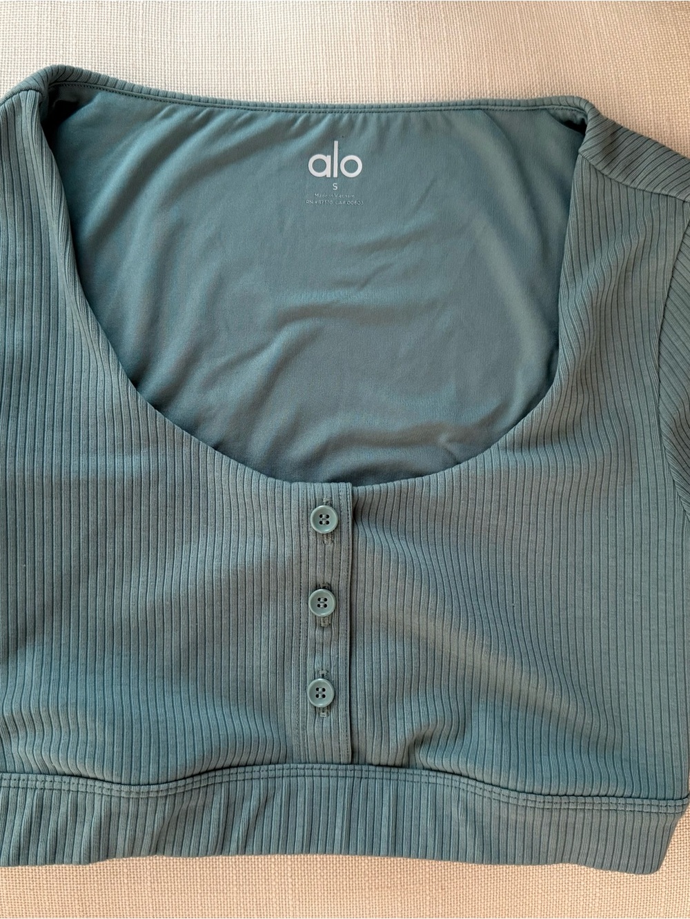 Alo Blissful Henley Crop Women's Soft Seagrass Button-Front